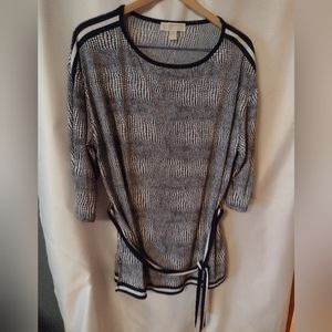 Women's belted tunic size 1X